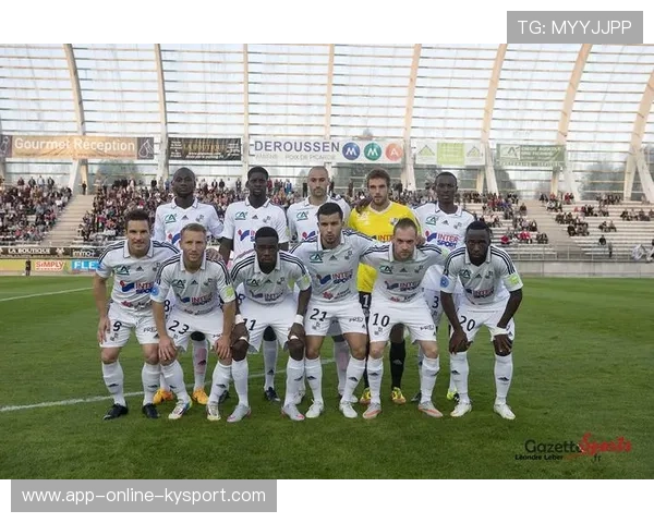 亚眠客场逼平昂热，保持不败纪录，亚眠是哪里