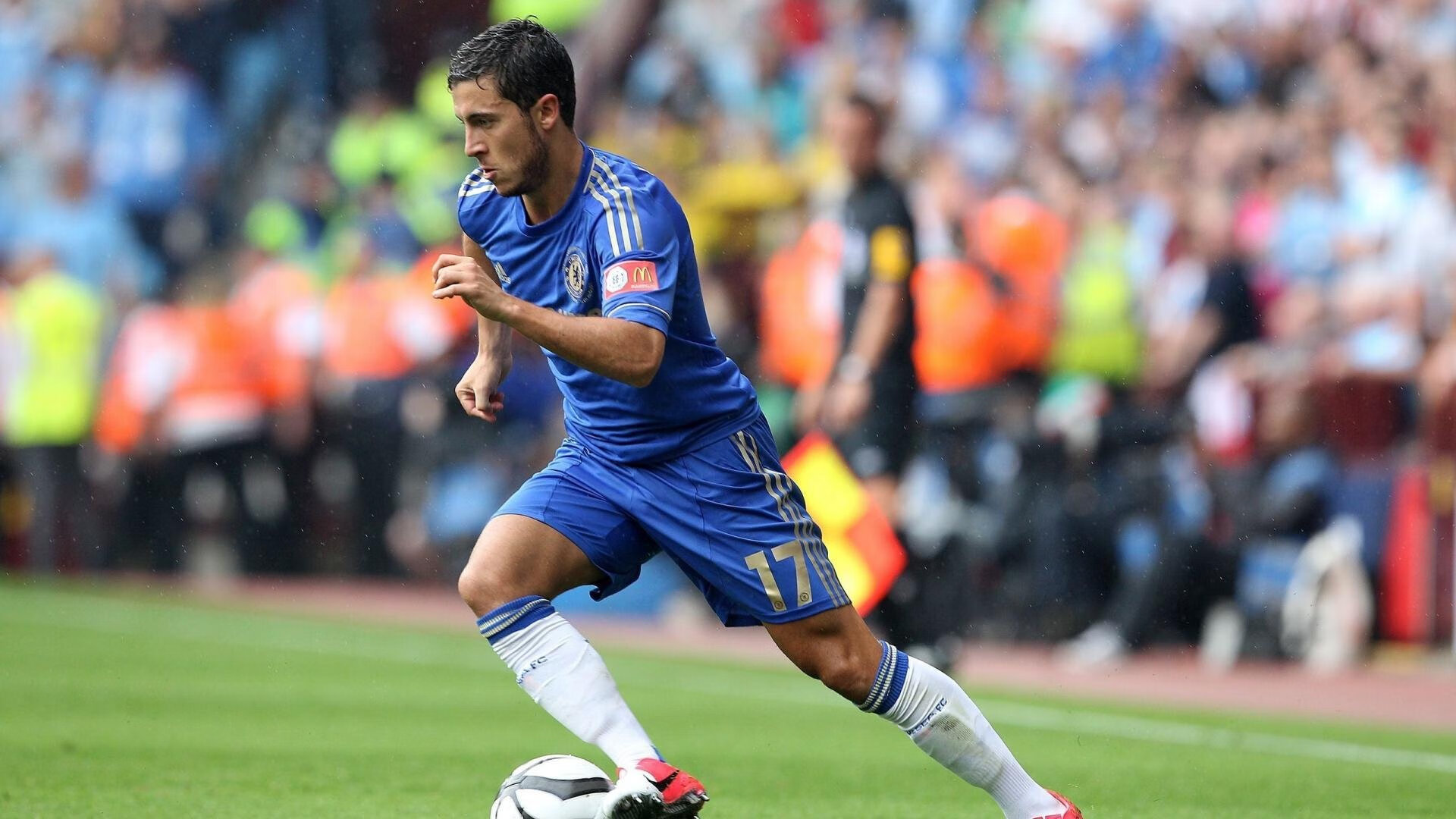 kaiyun网站-伤病名单更新：英超多名球星面临长期缺阵，英超联赛球星